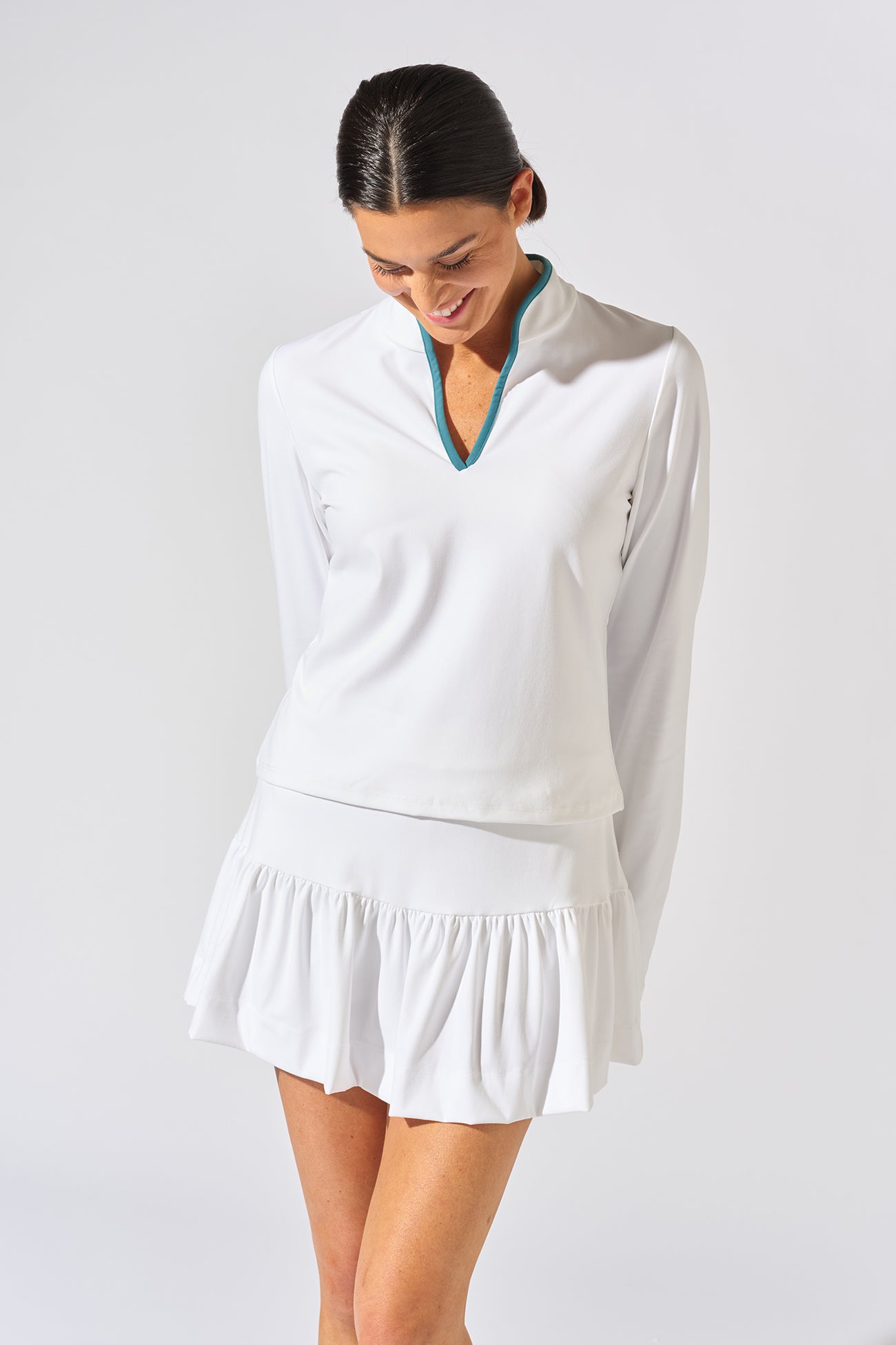 Challenger_Skirt_White_Bobbe_Active_10_00f025fc-b270-4dcf-88a9-06fd6929b321.jpg