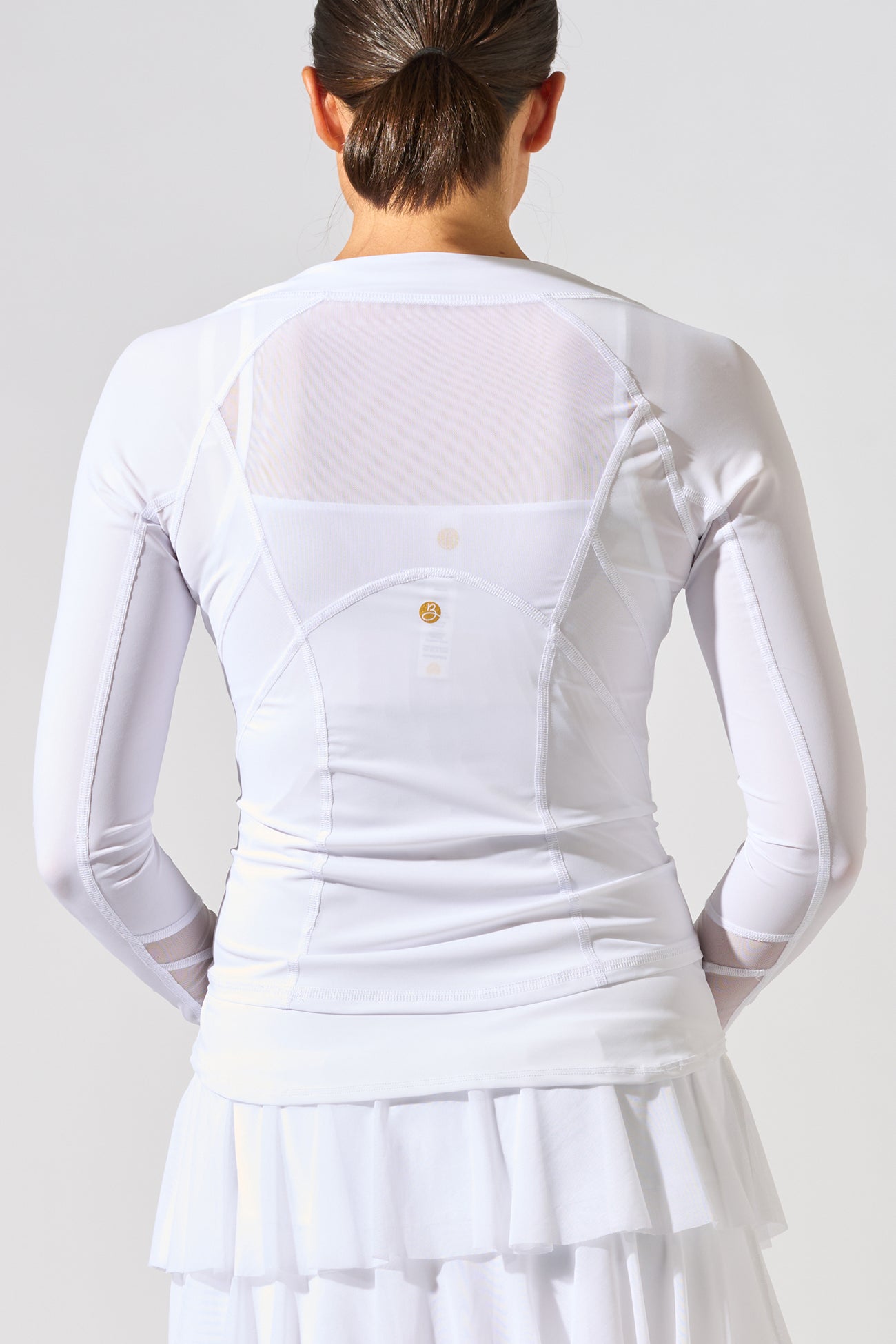 HerMajesty_Longsleeve_Top_White_Bobbe_Active_1.jpg