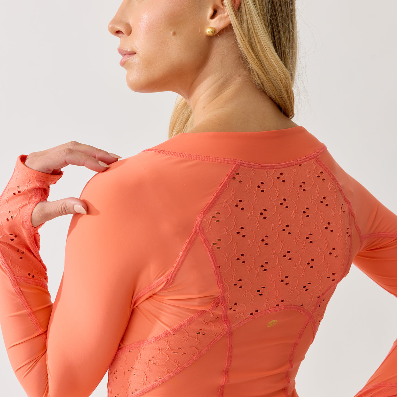 Her_Majesty_Peachberry_Back.jpg