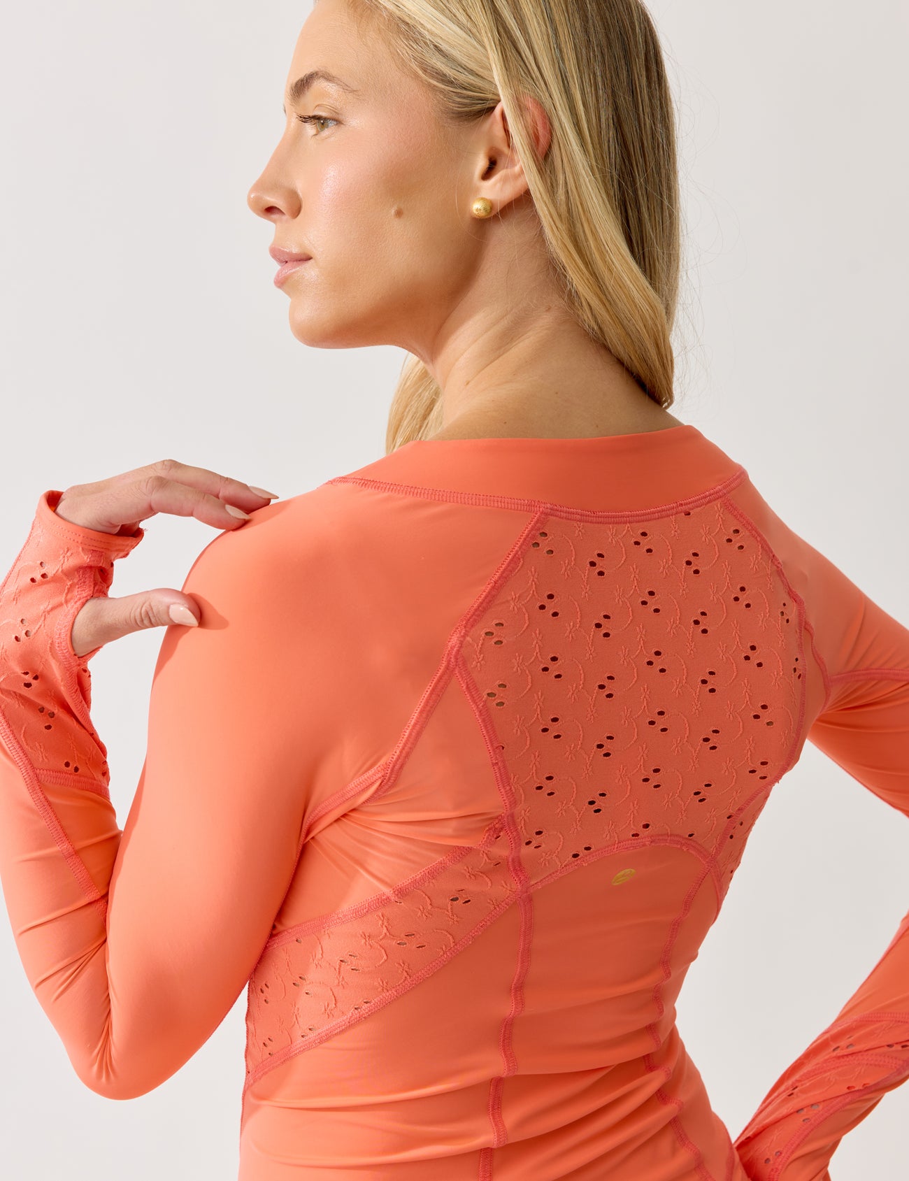 Her_Majesty_Peachberry_Back.jpg