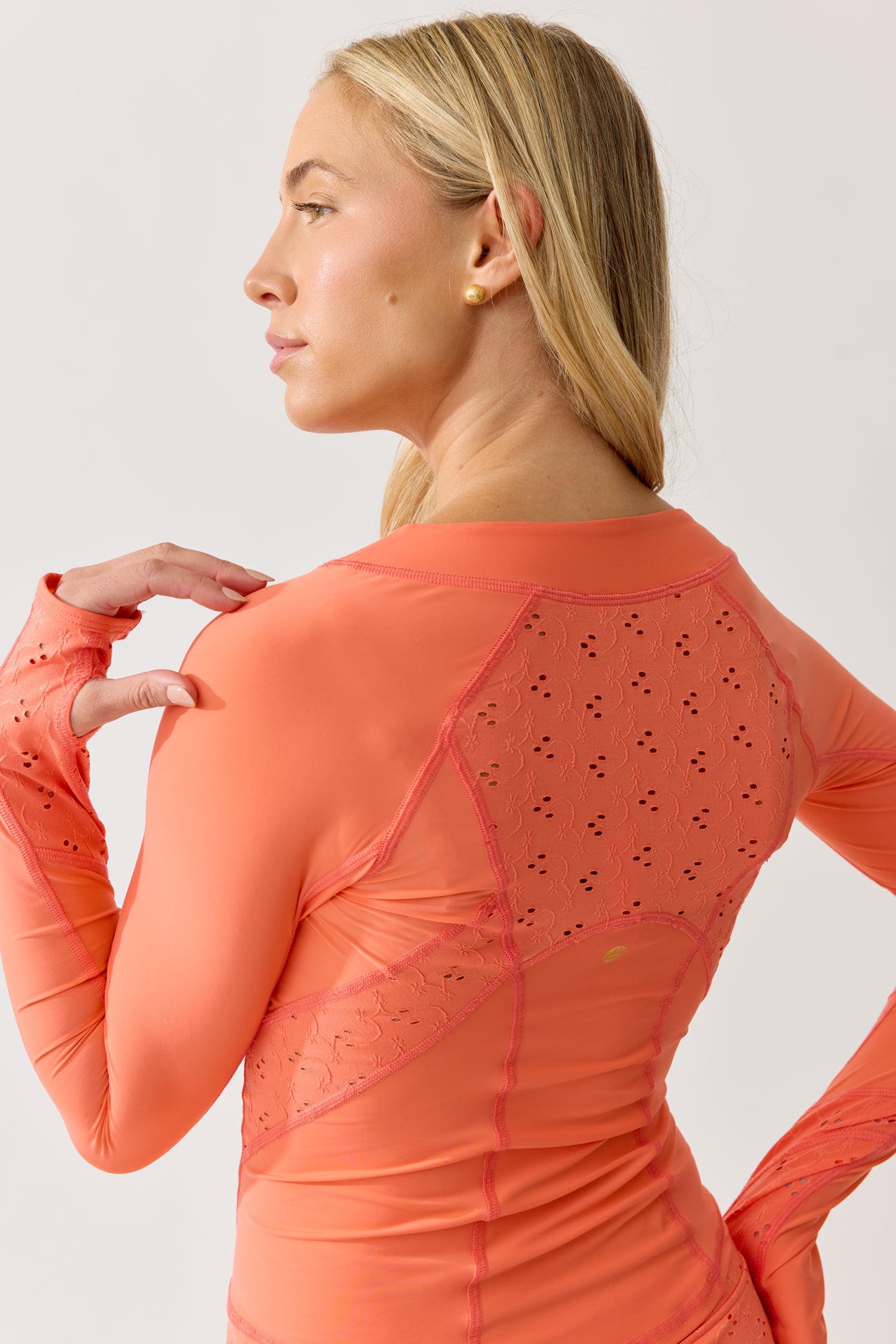 Her_Majesty_Peachberry_Back.jpg
