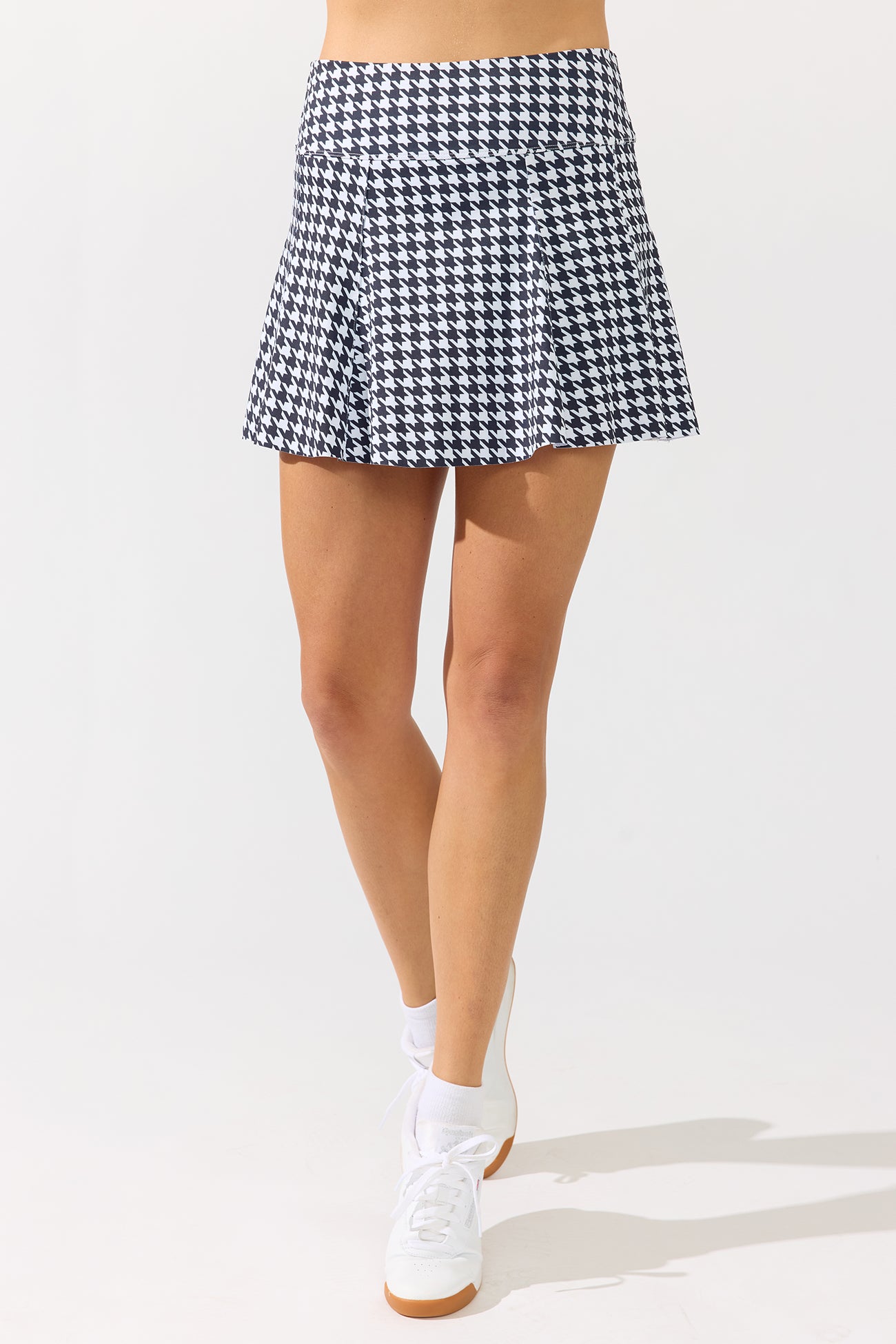 PERFECTSWING_SKORT_BLKHOUNDSTOOTH_9.jpg